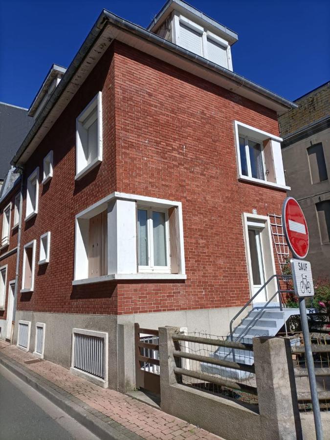 Appart En 1Er Etage A 120M De La Mer Le Treport Exterior photo